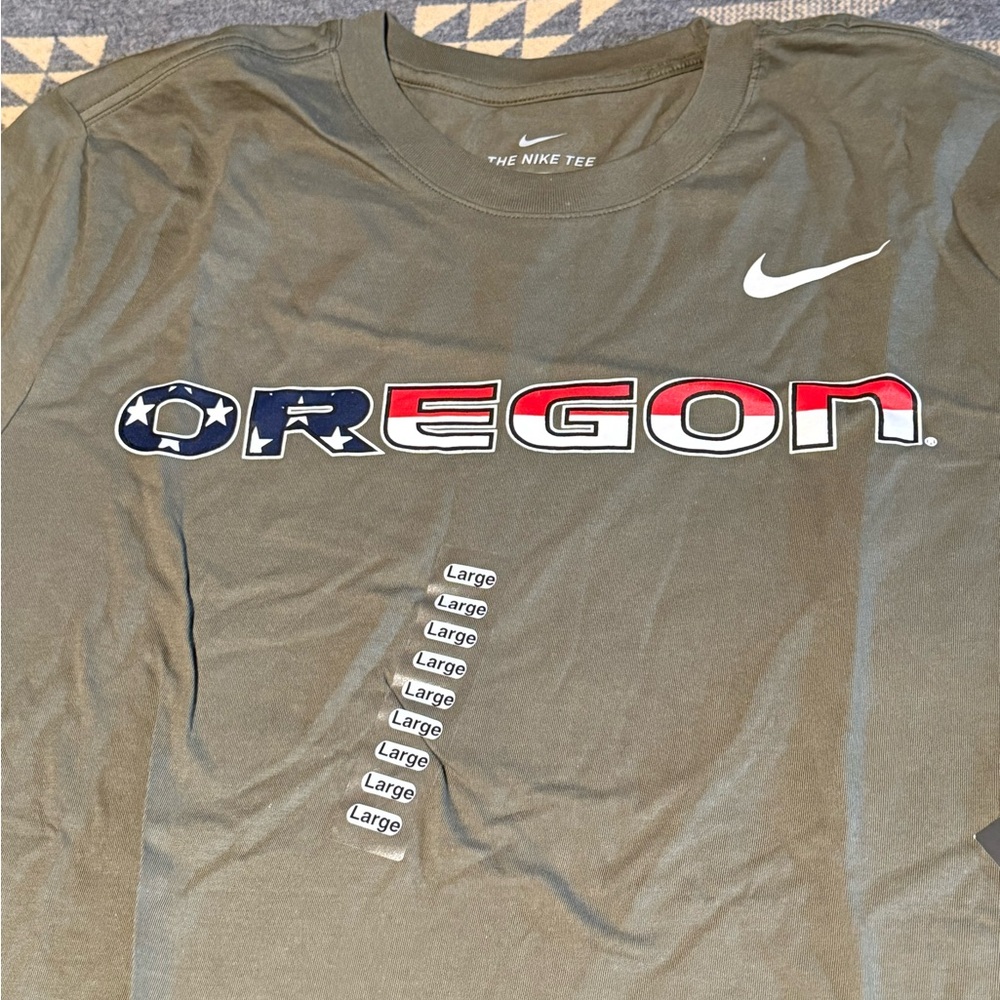 Nike Men's Olive Green Oregon Long Sleeve Tee